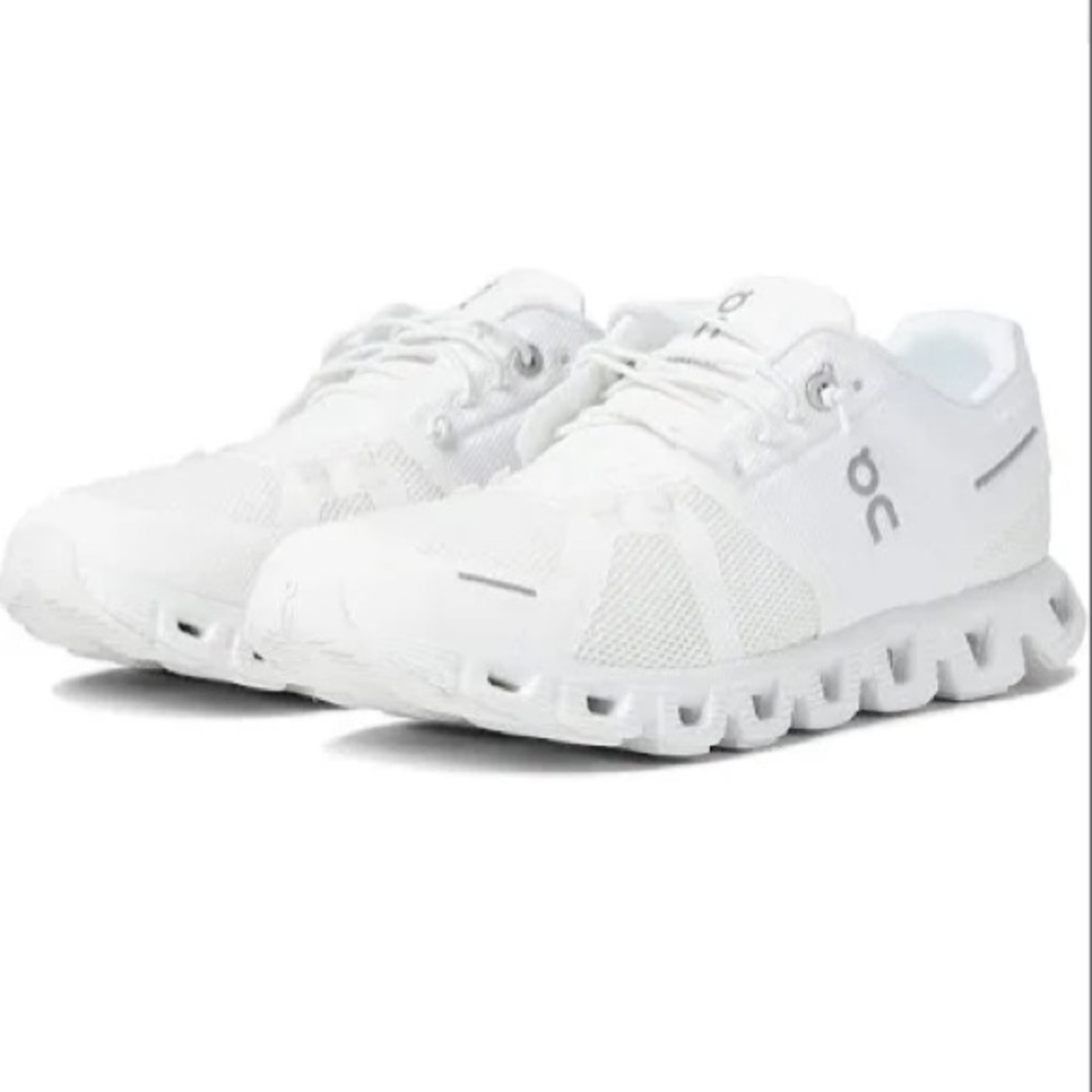 Women’s on cloud 5 all white shoes